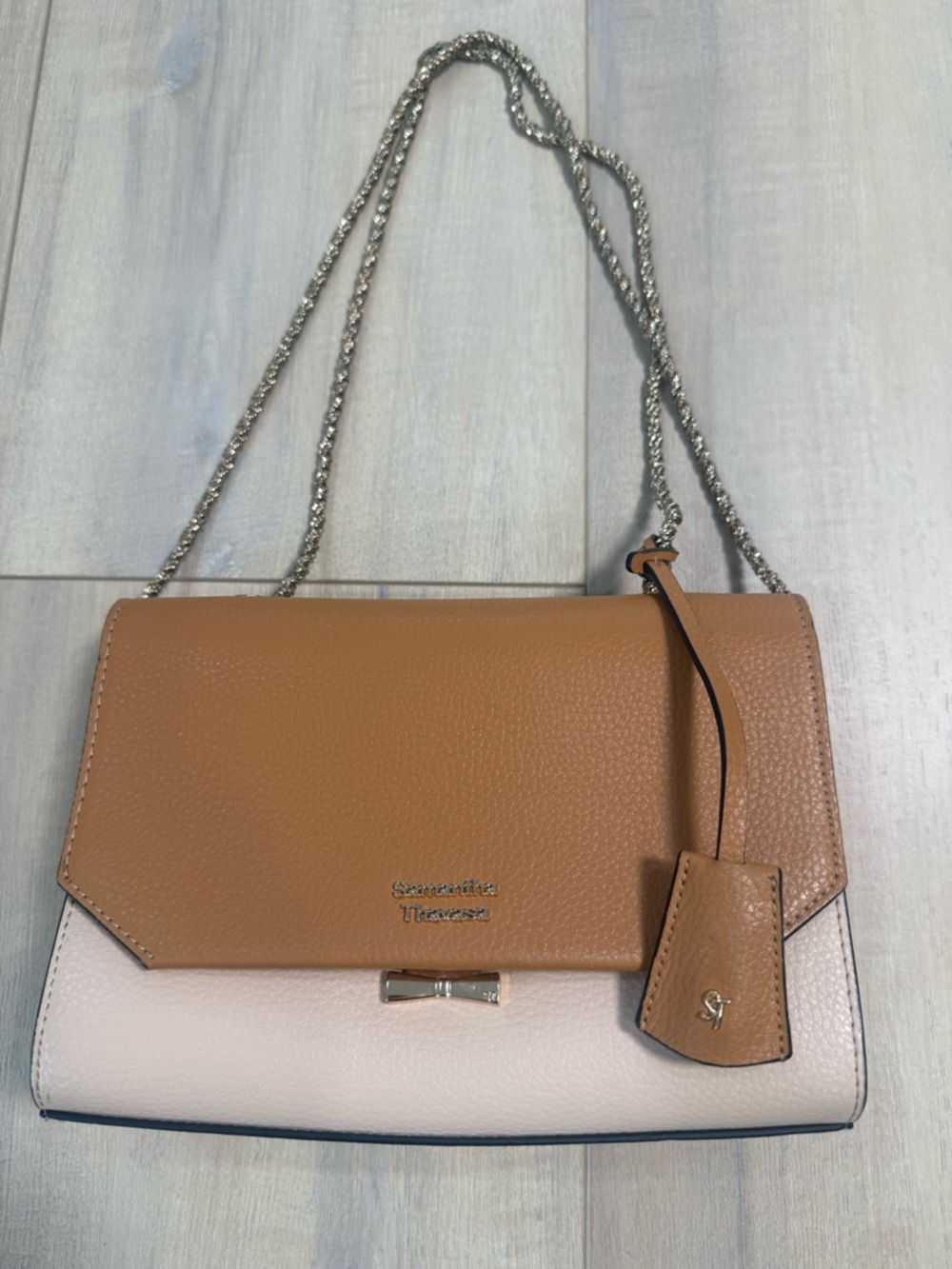 Samantha Thavasa Two-Tone Leather Shoulder Bag - Camel & Blush